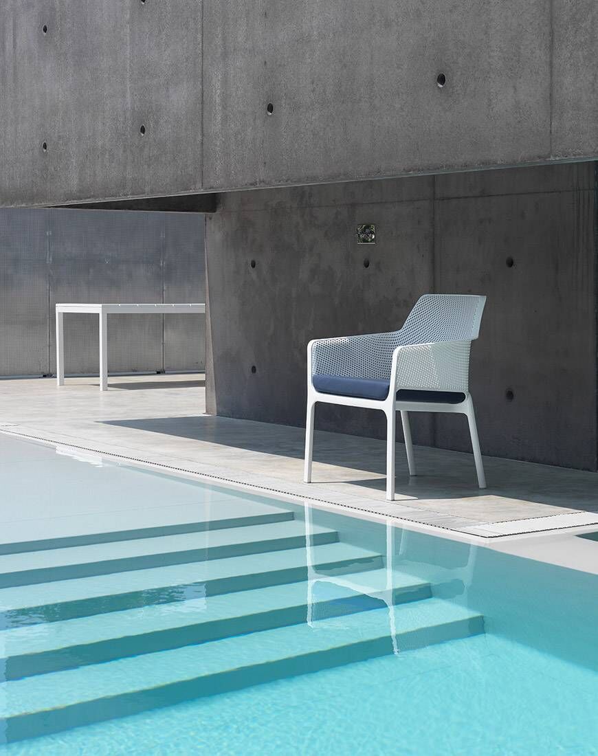 AM-POOL5Dq9MjR3nrh3m
