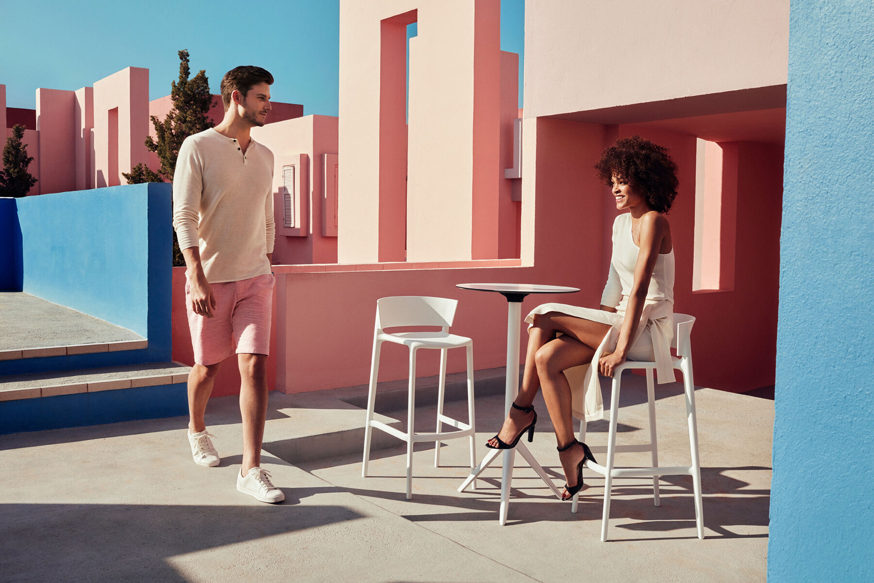 vondom-contract-furniture-design-hospitality-complements-outdoor-chairs-africa-collection-by-Eugeni-Quitllet-8