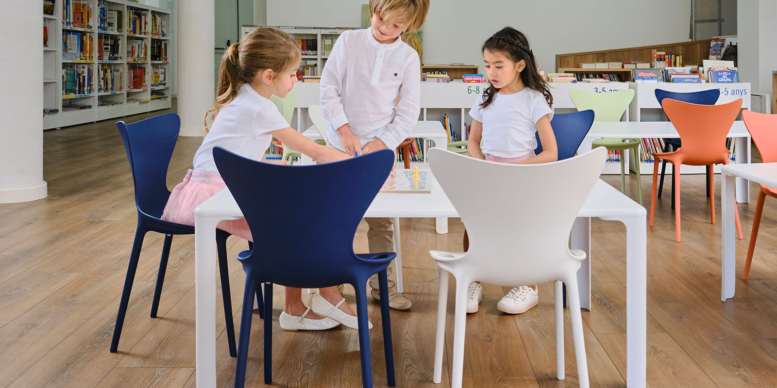 chairs-childrens-furniture-design-hospitality-contract-love-eugeni-quitllet-vondom-13