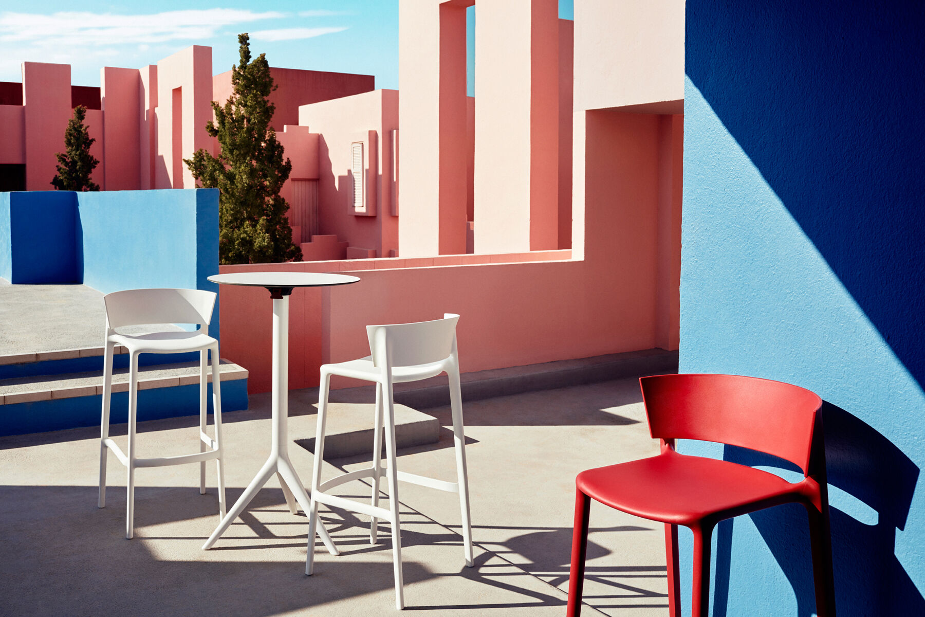 vondom-contract-furniture-design-hospitality-complements-outdoor-chairs-africa-collection-by-Eugeni-Quitllet-7