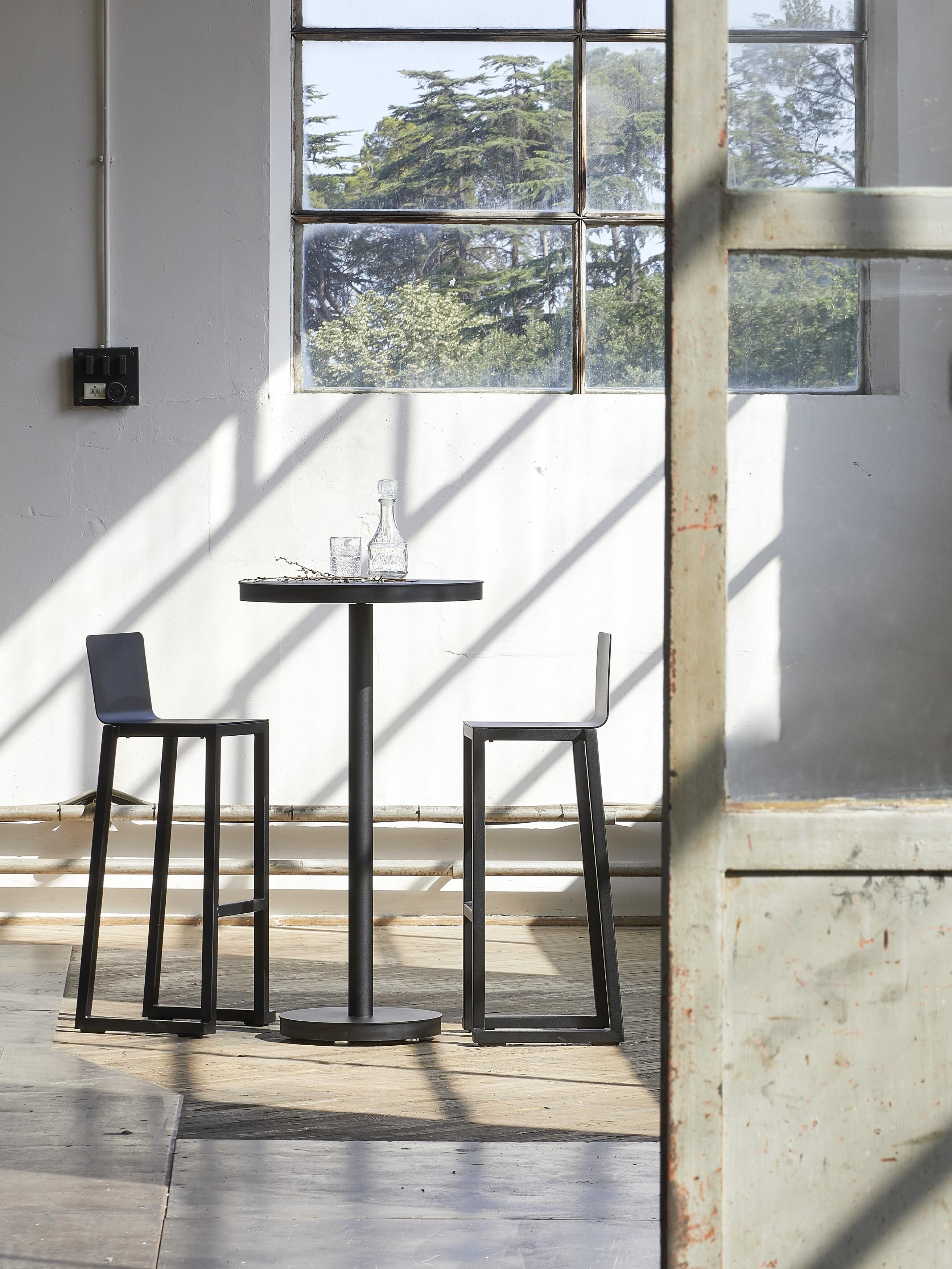 01434_resol_barcino_sockeltisch_bartisch_schwarz_03