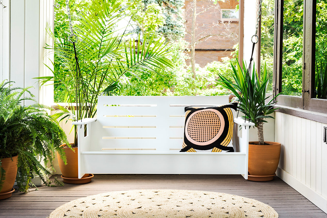 go_swing_porch_110520180802-30410-1i8fibw