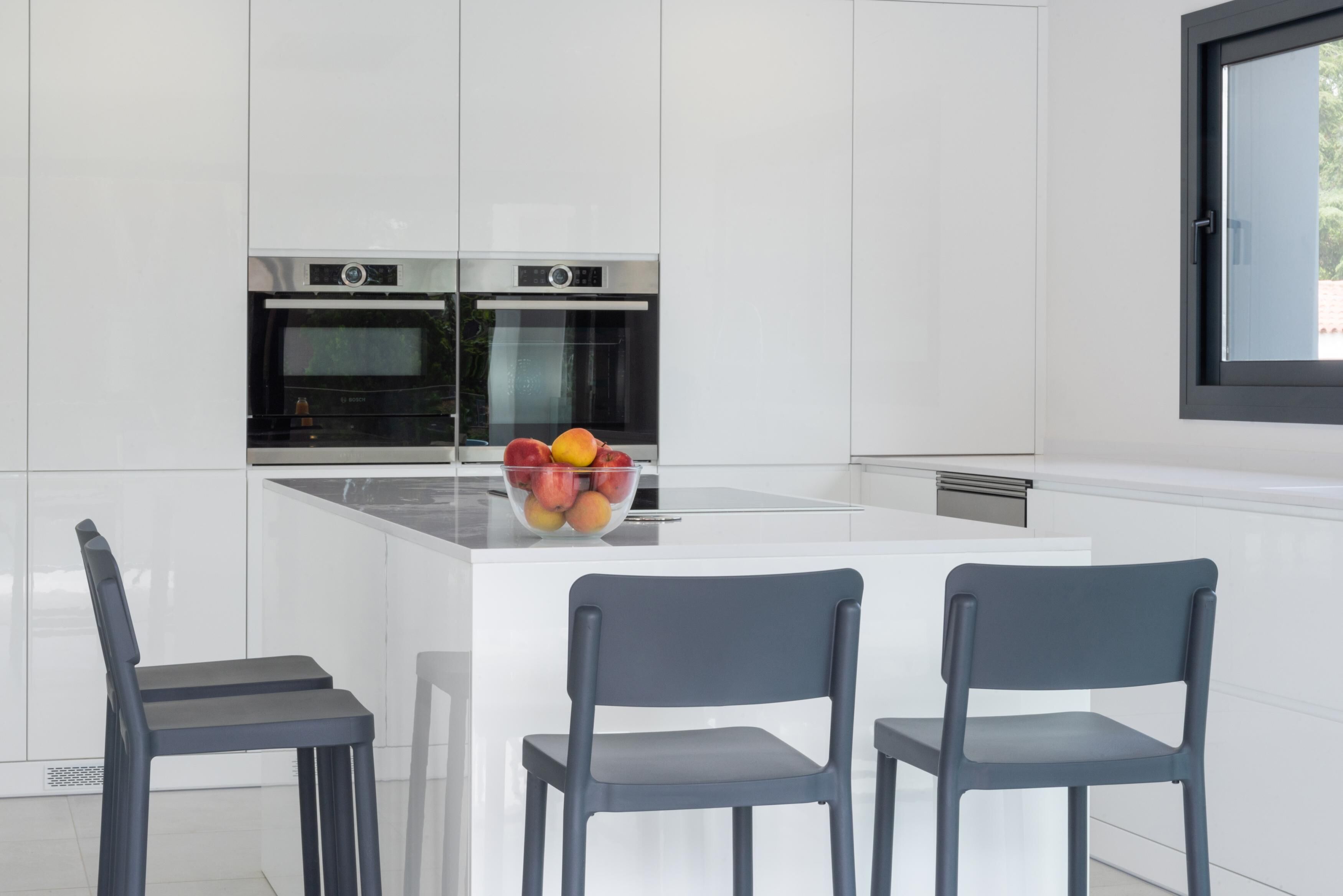 03898_resol_lisboa_high_stuhl_dunkelgrau_06