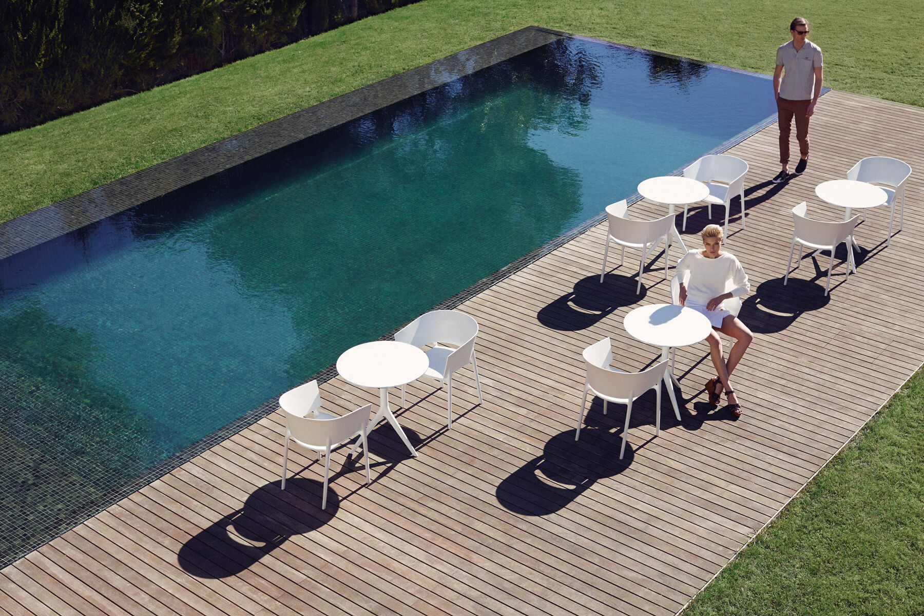 vondom-contract-furniture-design-hospitality-complements-outdoor-chairs-africa-collection-by-Eugeni-Quitllet-5