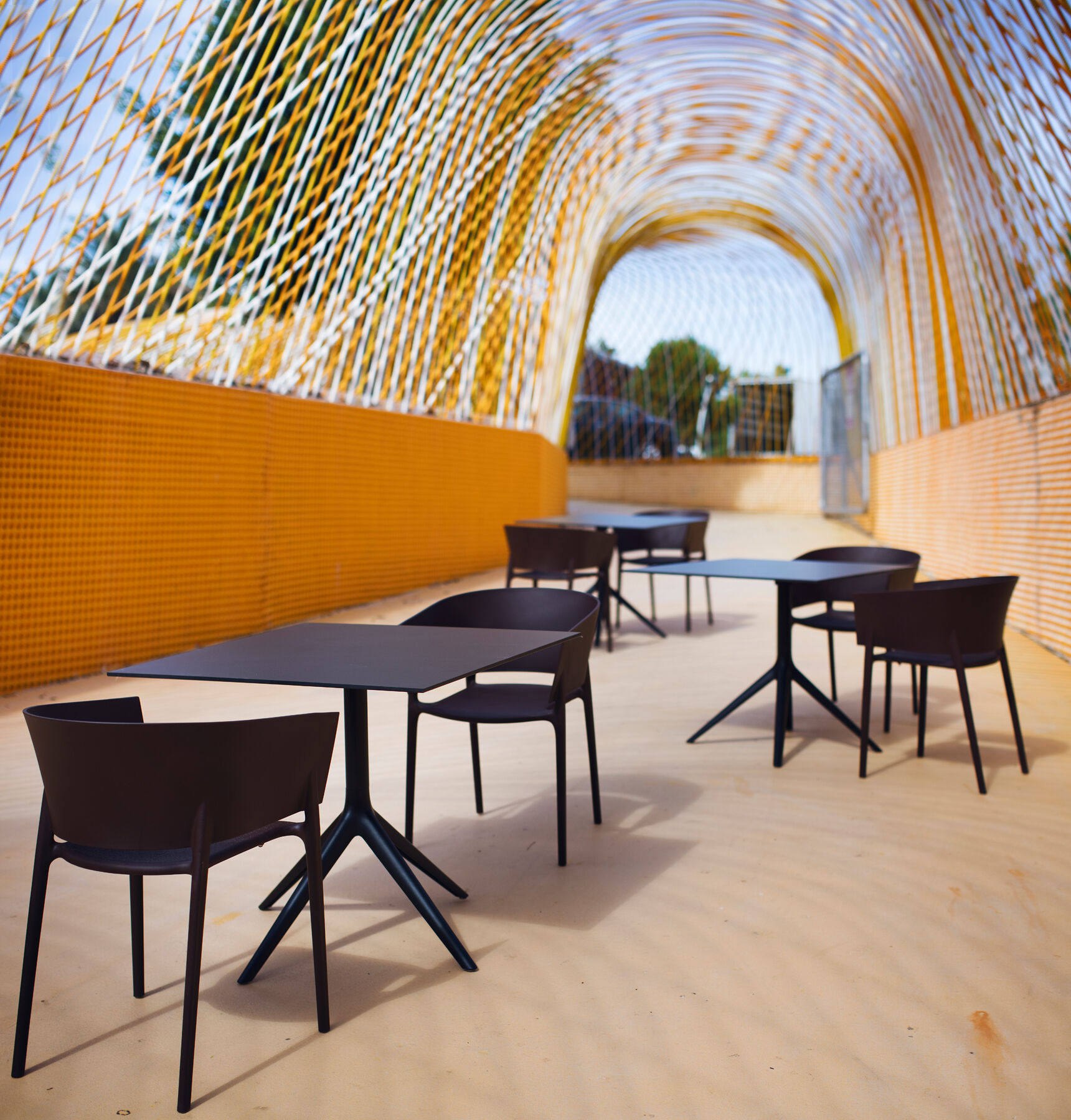 vondom-contract-furniture-design-hospitality-complements-outdoor-chairs-africa-collection-by-Eugeni-Quitllet-2