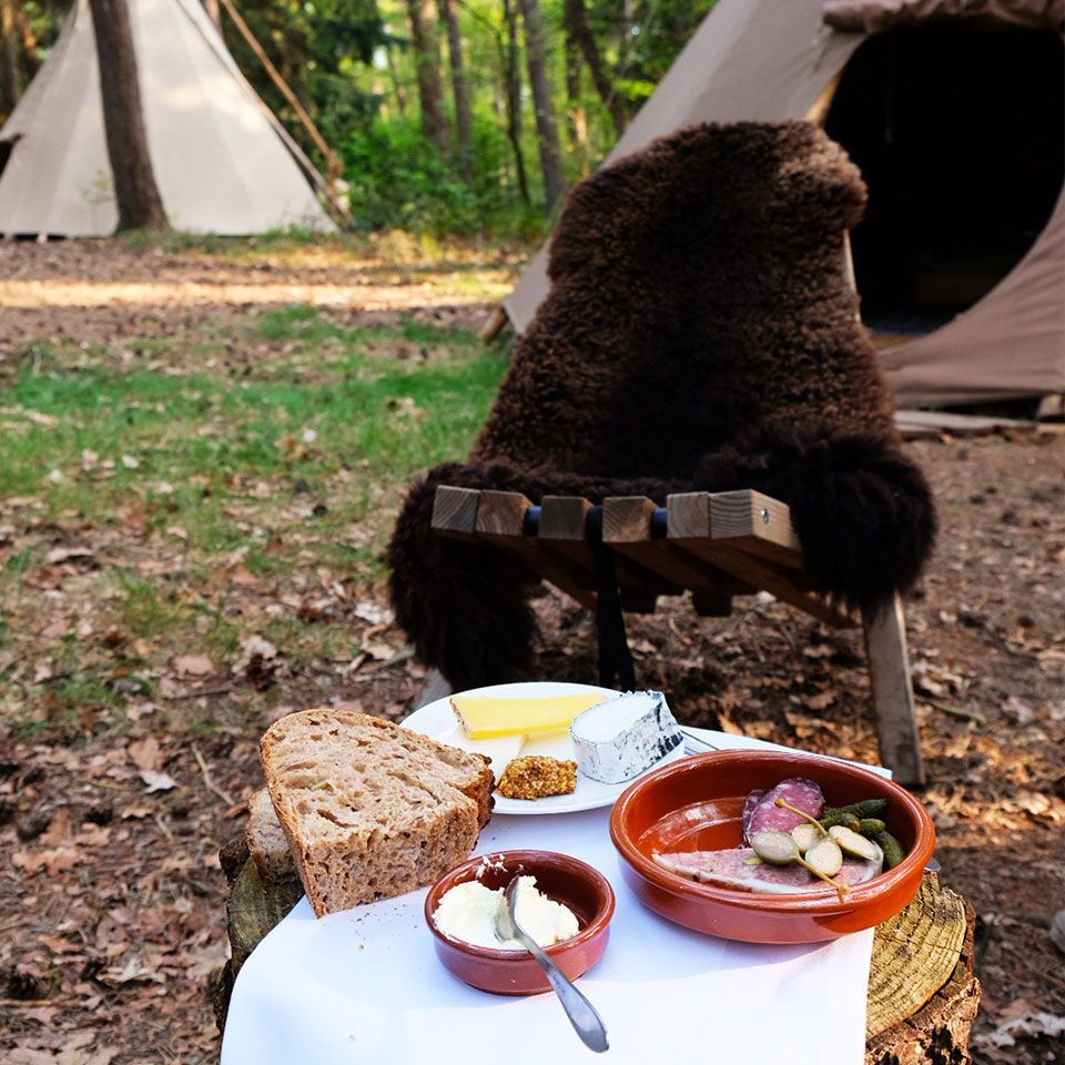 Weltevree-fieldchair-sheepscoat-tipi-food_1920x1920
